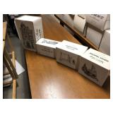 4pcs of Snow Villages