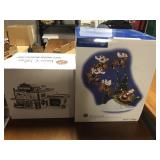 2pcs of Snow Villages in box