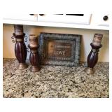 4pcs of home décor 3 ceramic candle & metal sign