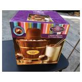 Nostalgia Electrics 4 QT ice cream maker