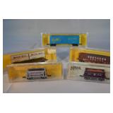 Selection of 5 Atlas N Scale Train Rail Cars