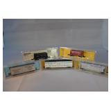 Selection of 5 Atlas N Scale Train Rail Cars