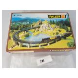 NIB! N Scale Faller Track Section w/Support