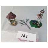 Pair of N Scale Metal Cast Railroad Buildings & Sc