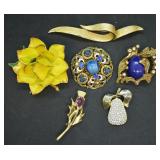 6 pcs. Vintage Costume Brooches