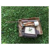 3x vintage sprayers & clock