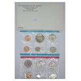 1972 MINT SET P D MINTS