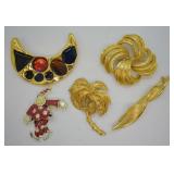 5 pcs. Vintage Brooches