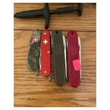 4 Swiss Army Knives