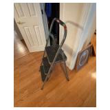 Rubbermaid Stepping Ladder