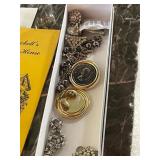 Assorted Vintage Jewelry