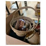 Vintage Miscellaneous Box Lot