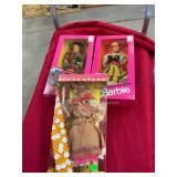 3 Barbies of the World