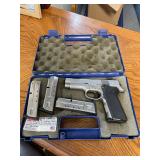 Smith and Wesson Model 4046 Pistol 40 S &W