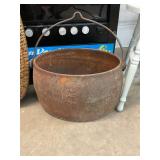 Antique 5 Gallon Cast Iron Pot