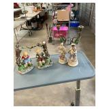 2 Pair of Figurines