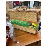 Picnic Basket Set