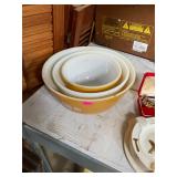 Vintage PYREX Bowls