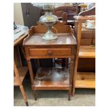 Antique Wooden 1-Drawer End-Table