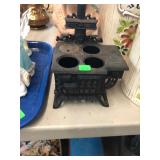 Antique "Queen" Stove Salesman Sample Toy
