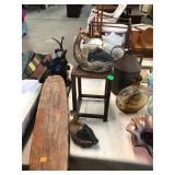 Small Stand and 2 Birds