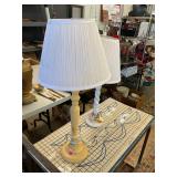 2 Lamps with Shade