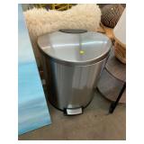 Metal Pedal Opened Trash Can