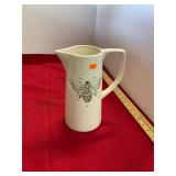 DBophne Bee Pitcher
