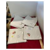 Linen Napkins  Lot