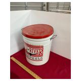 Red River Vintage Pretzel Tin