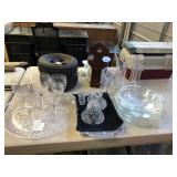 Crystal Decor and Pyrex Pie Plates Lot
