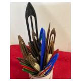 Old Virginia Brand Pint Can with Netting Needles