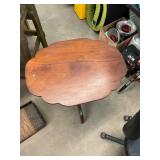 Antique Tilt Top Table