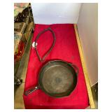 Large Lodge Cast Iron Pan and Hooks