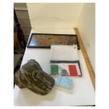 DU Decor and Collectible Lot