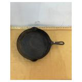 Griswold 10 Cast Iron Frying Pan