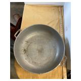 Large Aluminum Pot