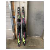 SST 100 Water Skis