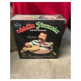 Vintage Mirro Pizzareia in Box