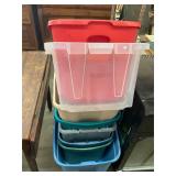8 Plastic Storage Totes