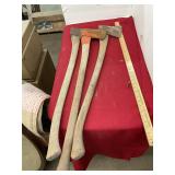 3 Axes