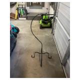 Iron Hook Yard Stand