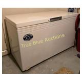 Whirlpool Chest Freezer with Large Capacity and Se