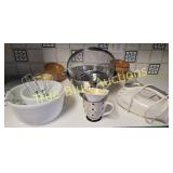 Vintage Kitchen Essentials: A Collection of Culina