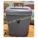 Insignia Paper Shredder (Model NS-PS10CC)