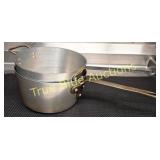 Stackable Aluminum Cookware with Long Handles and