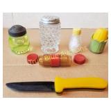 Assorted Kitchen Items