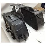 BLACK LEATHER DUAL MOTORCYCLE SADDLEBAG