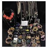 ASSORTED COSTUME JEWELRY, BRACELETS, NECKLACES,