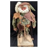VTG. HANDMADE FOLK ART SANTA CLAUS SCULPTURE,